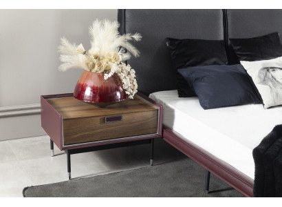 Set de mobilier pentru dormitor ideal, inclusiv dulap, măsuțe de noapte și pat în 4 părți.