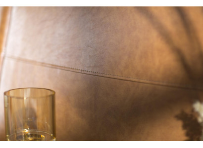 Aspect modern și luxos din piele sintetică, pat confortabil