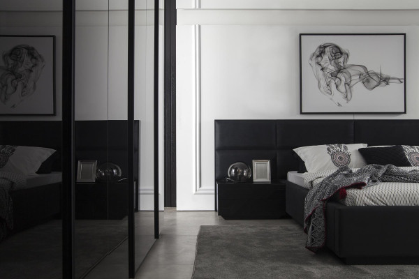 Set de mobilier de dormitor de lux cu dulap, noptieră și 2 mese de noptieră 5 piese.