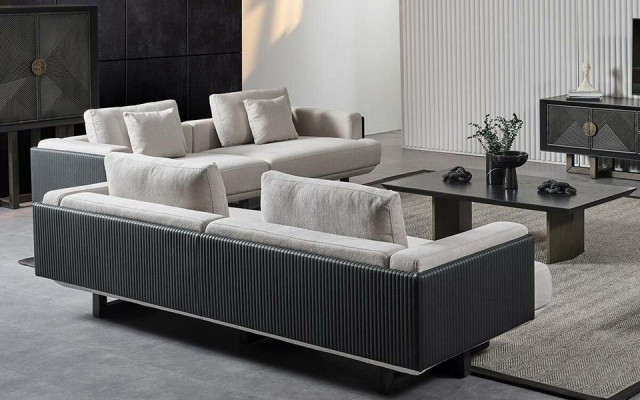 Set de mobilier din țesătură maro cu masă și bănci