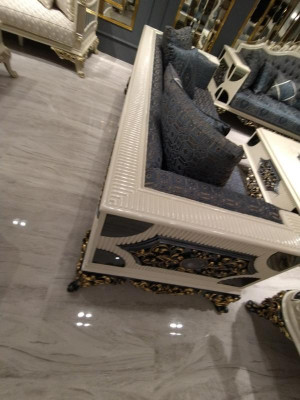 Luxuriöses 3 Sitzer Sofa Edlen Sofa Eleganter Wohnzimmer Art deco Sofa Neu