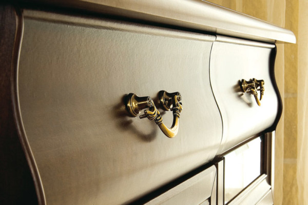 Klassische Kommode Beistellschrank Koffer Bock Truhenschrank Hocker