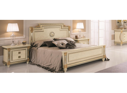 Königliches Bett 2x Nachttische Schlafzimmer Garnitur 3tlg. Set Holz Betten Neu