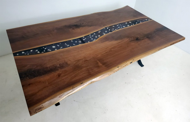 Tisch esstisch tische epoxid harz epoxy wasserfall echtes holz massive möbel