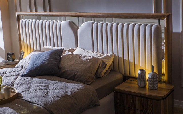 Luxus Schlafzimmer set Bett + 2x Nachttische + Kleiderschrank Modern Komplett