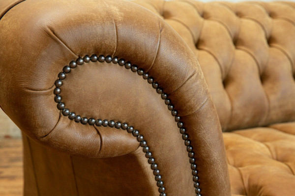 Chesterfield Braune Couch Sofa Polster 4 Sitzer Couchen Sitz Garnitur