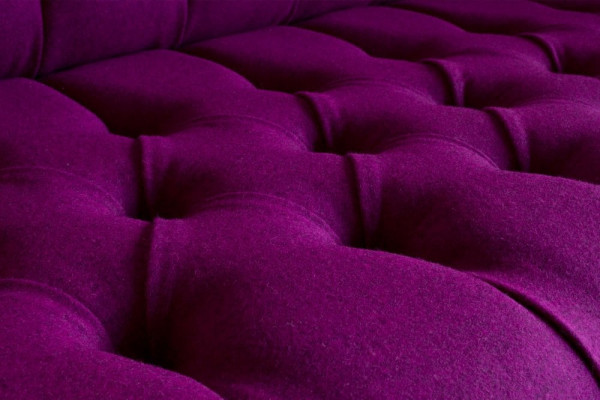 Chesterfield 3 Sitzers Klassische Luxus Lila Pink Rosa Sofa Couch Textil Couch