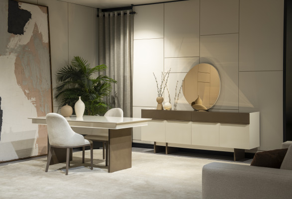 Stilvolle Küchenmöbel Designer Esstisch 4x Textil Stühle Edle Anrichte