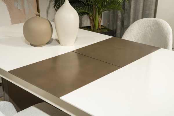 Stilvolle Küchenmöbel Designer Esstisch 4x Textil Stühle Edle Anrichte