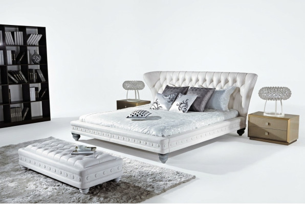 Designer Doppelbett Bett Betten Leder Chesterfield Hotel Luxus Schlafzimmer