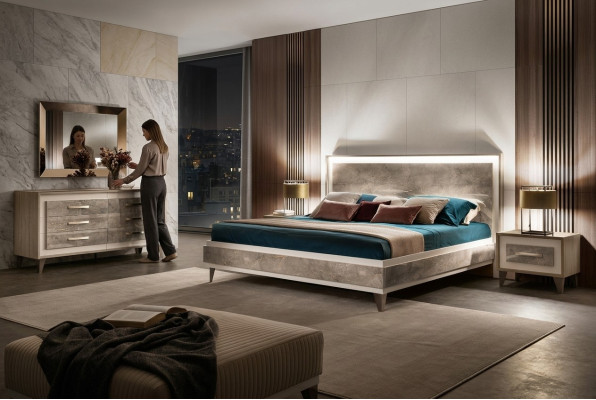Schlafzimmer Sets Bett 2x Nachttisch Kommode Spiegel arredoclassic 5tlg. Set