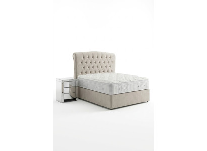 Großes beiges Chesterfield Doppelbett Luxus Moderne Betten