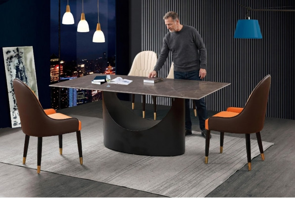 Klassische Luxus Esszimmer Möbel Essgarnitur Lehnstuhl Tisch Gruppe