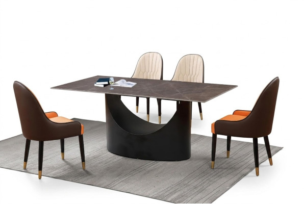 Klassische Luxus Esszimmer Möbel Essgarnitur Lehnstuhl Tisch Gruppe
