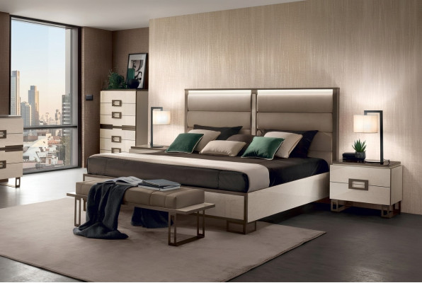 Bett 2x Nachttisch 3 tlg. Schlafzimmer Set Design Modern Luxus Betten Möbel Neu