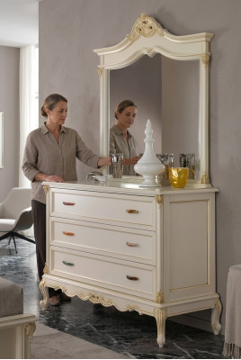 Schlafzimmer Kommode Schrank Klassische Anrichte mit Spiegel Elegante Stil Möbel