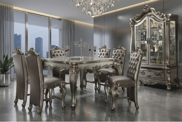 Klassische Graue Esszimmerambiente Designer Quadratischer Esstisch Leder Chesterfield Stühle 7tlg.