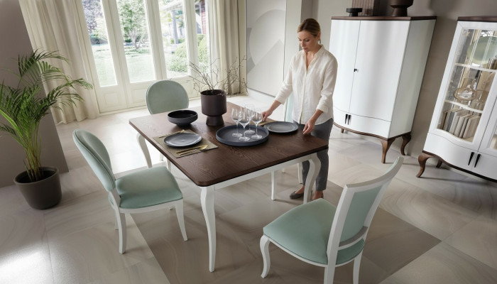 Klassischer Esstisch Garnitur Tisch Holz Esszimmer 4x Stuhl Stühle Set