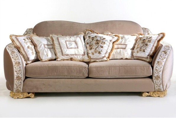 Klassisches Chesterfield-Sofa Dreisitzer für stilvolle Wohnräume
