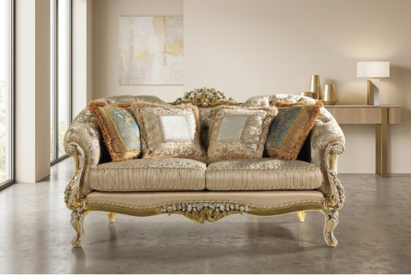 Klassischer Beiger Chesterfield Zweisitzer Polster 2-Sitzer Holzgestell