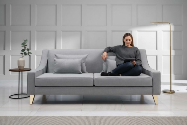 Dreisitzer Sofa 3 Sitzer Sofas Luxus Sitzer Stoff Grau Wohnzimmer Design Modern