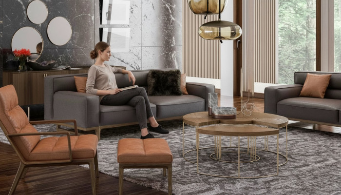 Braune Wohnzimmer Sitzgarnitur Luxuriöser 3-Sitzer Stivloller Sessel Polsterhocker
