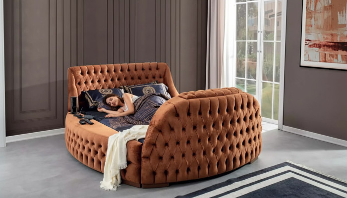 Chesterfield Bett Polster Design Luxus Betten Hotel Braun mit TV Fernseher