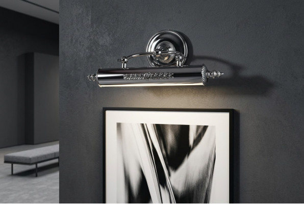 Aplica elegantă pentru living cu bază metalică luxoasă