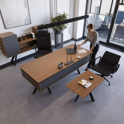 Hochwertiges, elegantes Büro-Set im modernen Stil aus stabilem Holz