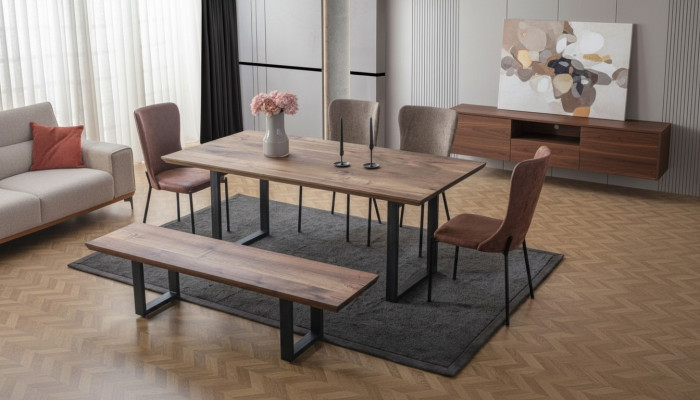 Braune Esszimmer Möbel Luxuriöser Esstisch 4x Poslterstühle Holz Bank