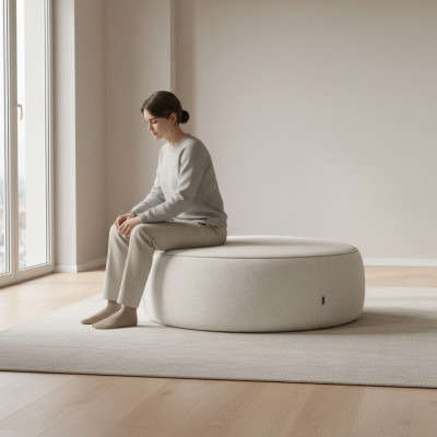 Weißer Luxus Polster Hocker Rundhocker Sitzmöbel Designer Stilvolle Möbel