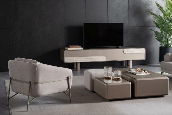 Banc modern bej cu scaun și mobilă pentru TV