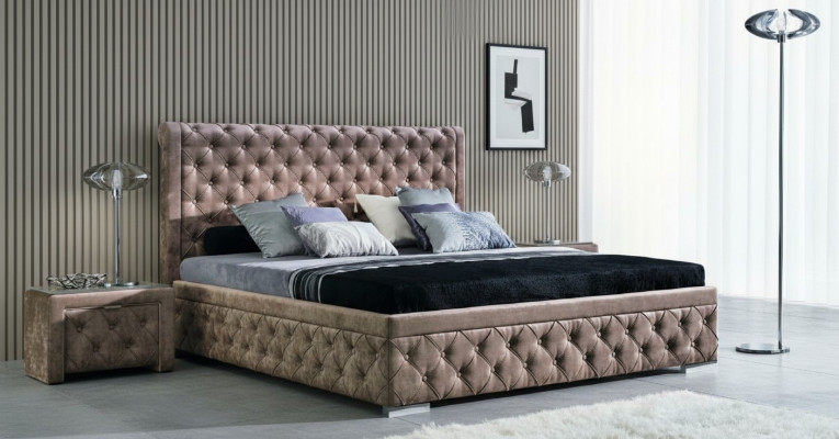 Ein luxuriöses Chesterfield-Bett in einem eleganten zeitgenössischen Stil