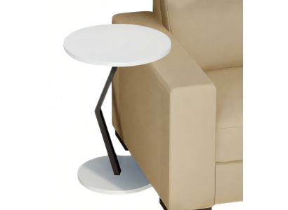Weißer Holztisch im modernen Design